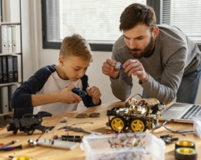15 Smart STEM Toys for the Techie Kids in Your Life